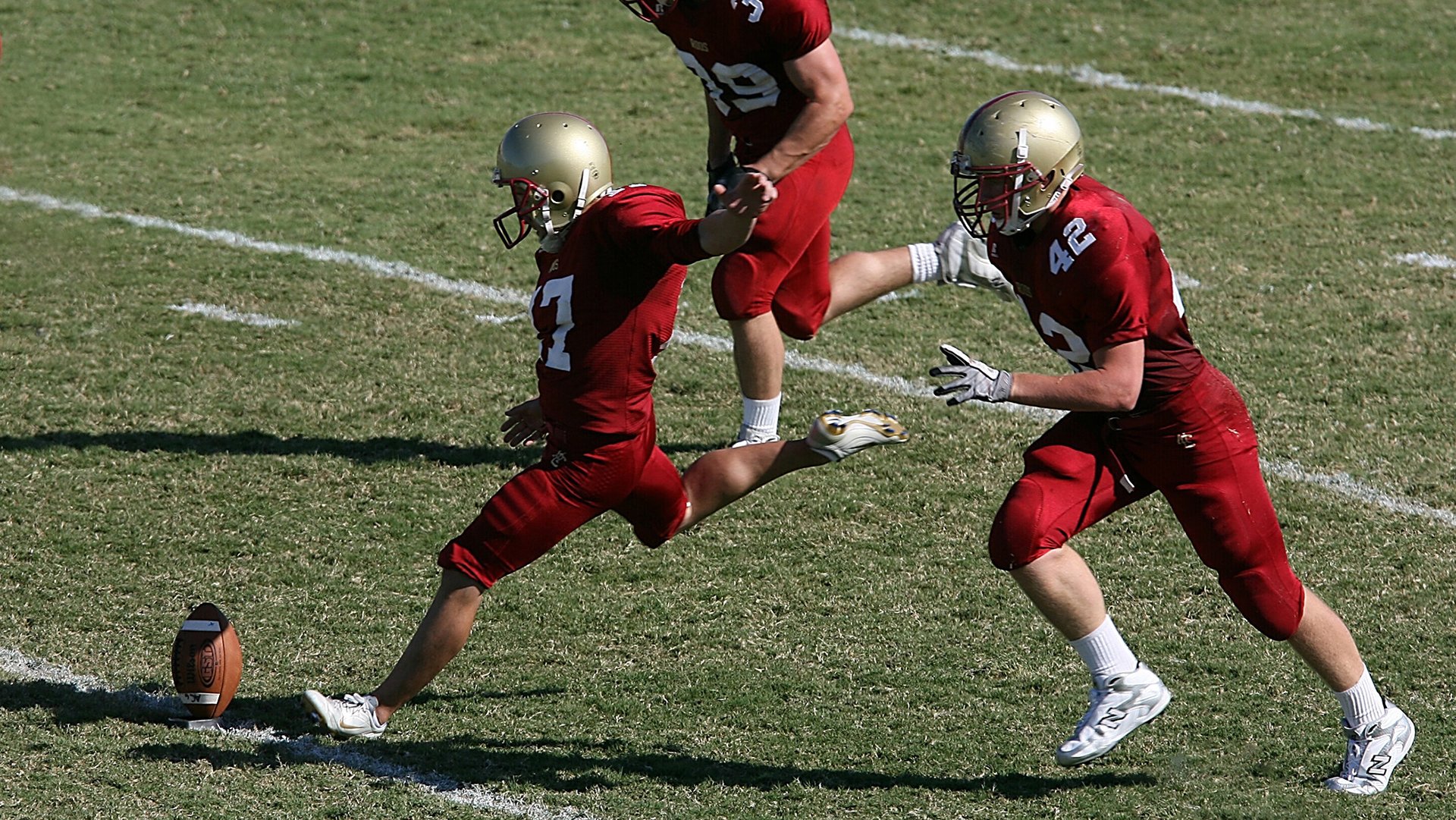 半岛体育官网 -字母哥的谦逊与川崎前锋的绝杀：两场赛后的不同温度